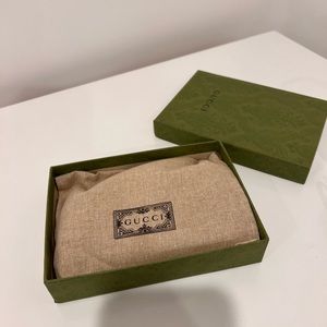 REAL GUCCI KEYCHAIN WALLET
